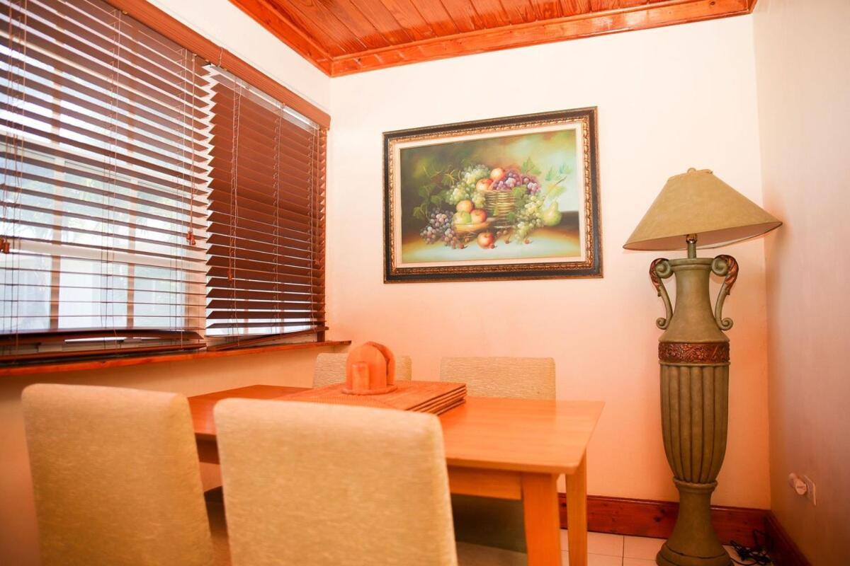 Tangerine Sunsets Tangelo Holiday home Nassau